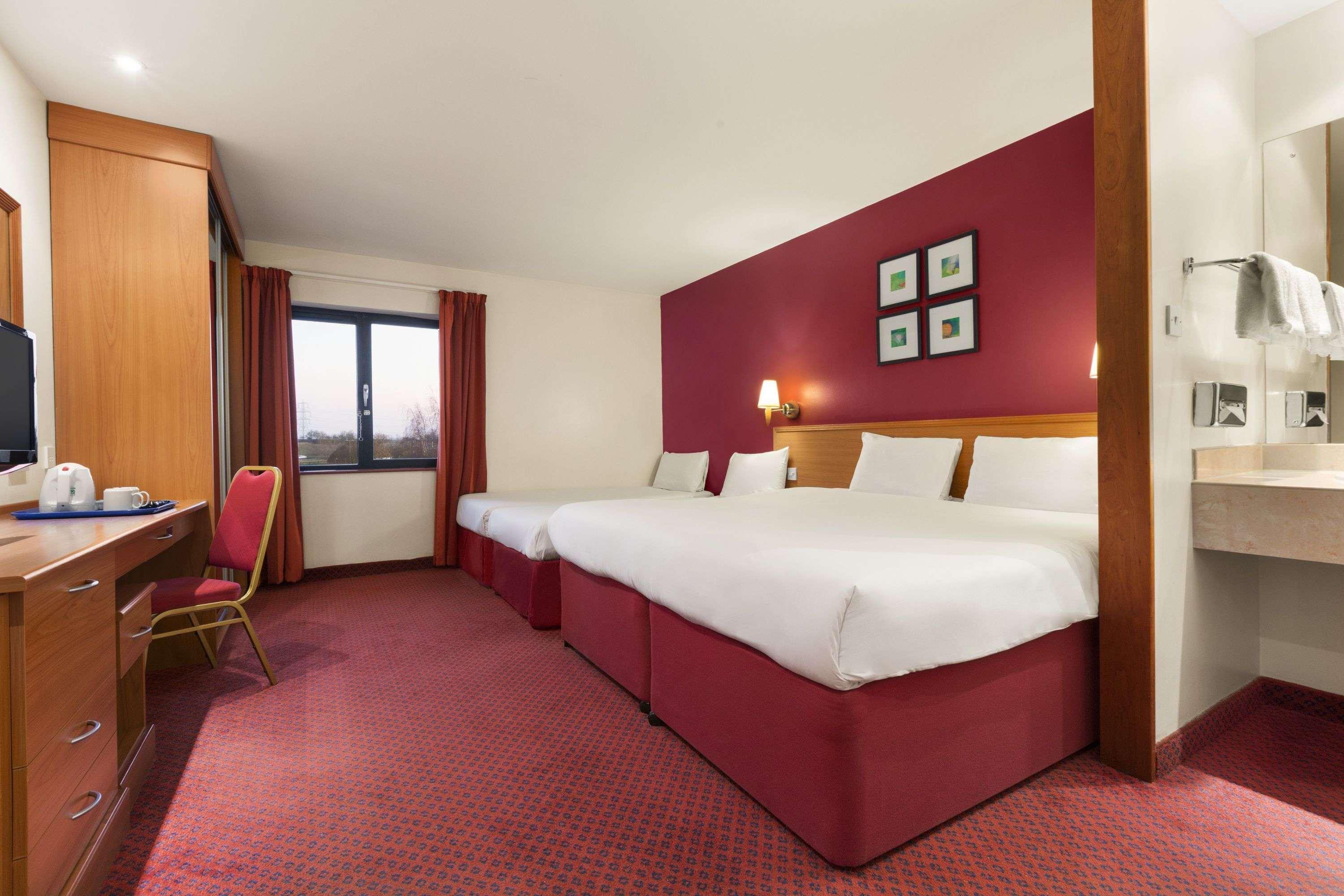 Days Inn Stevenage North Baldock Eksteriør bilde