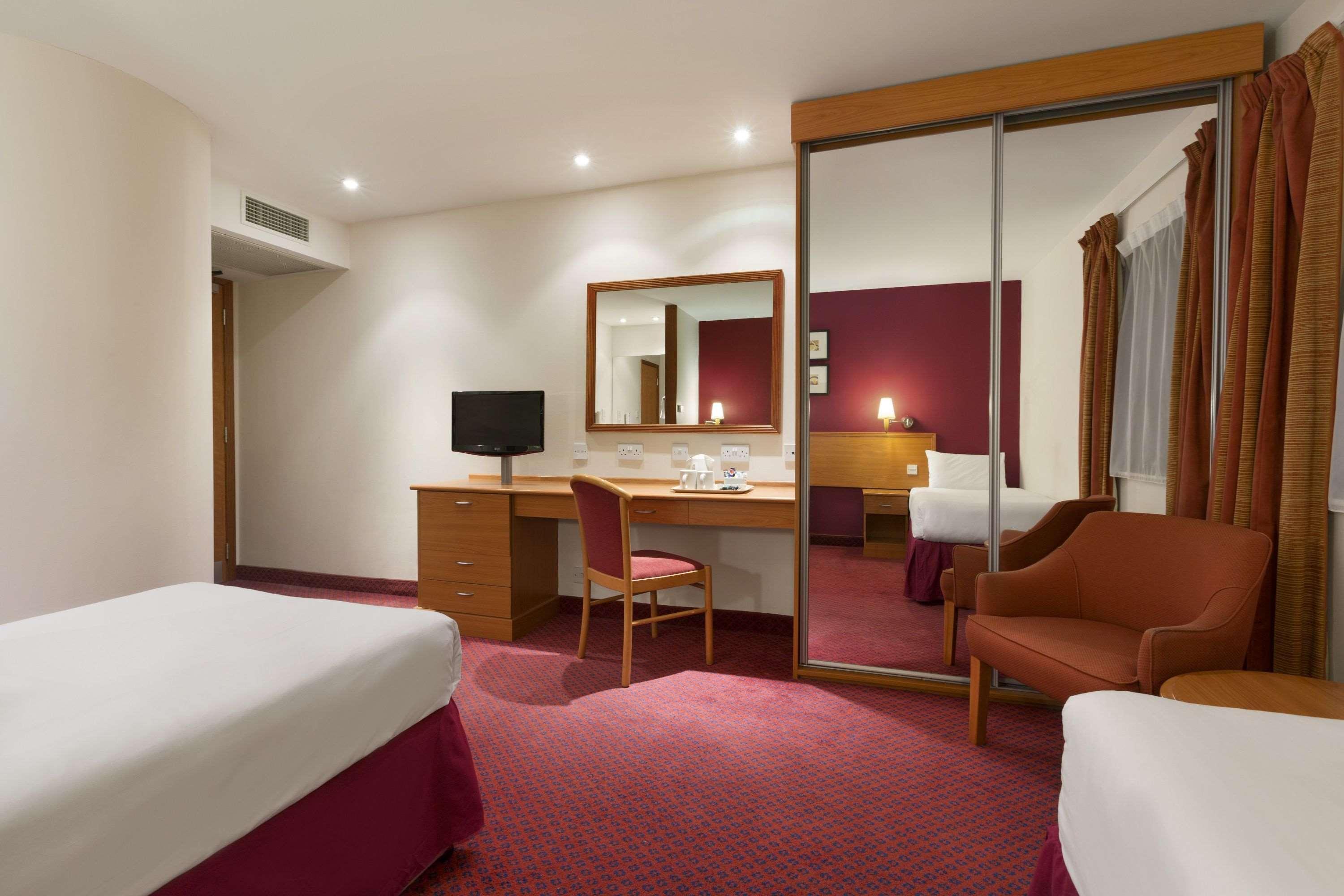 Days Inn Stevenage North Baldock Eksteriør bilde