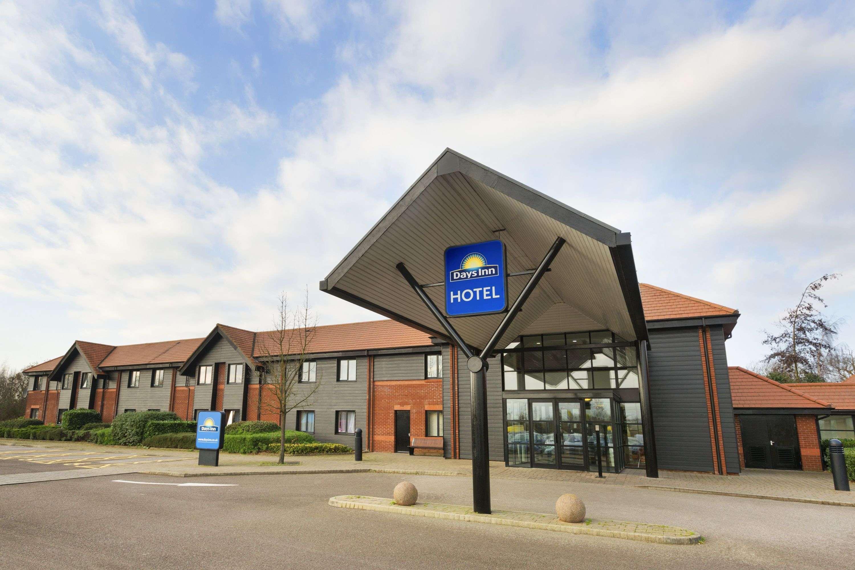 Days Inn Stevenage North Baldock Eksteriør bilde
