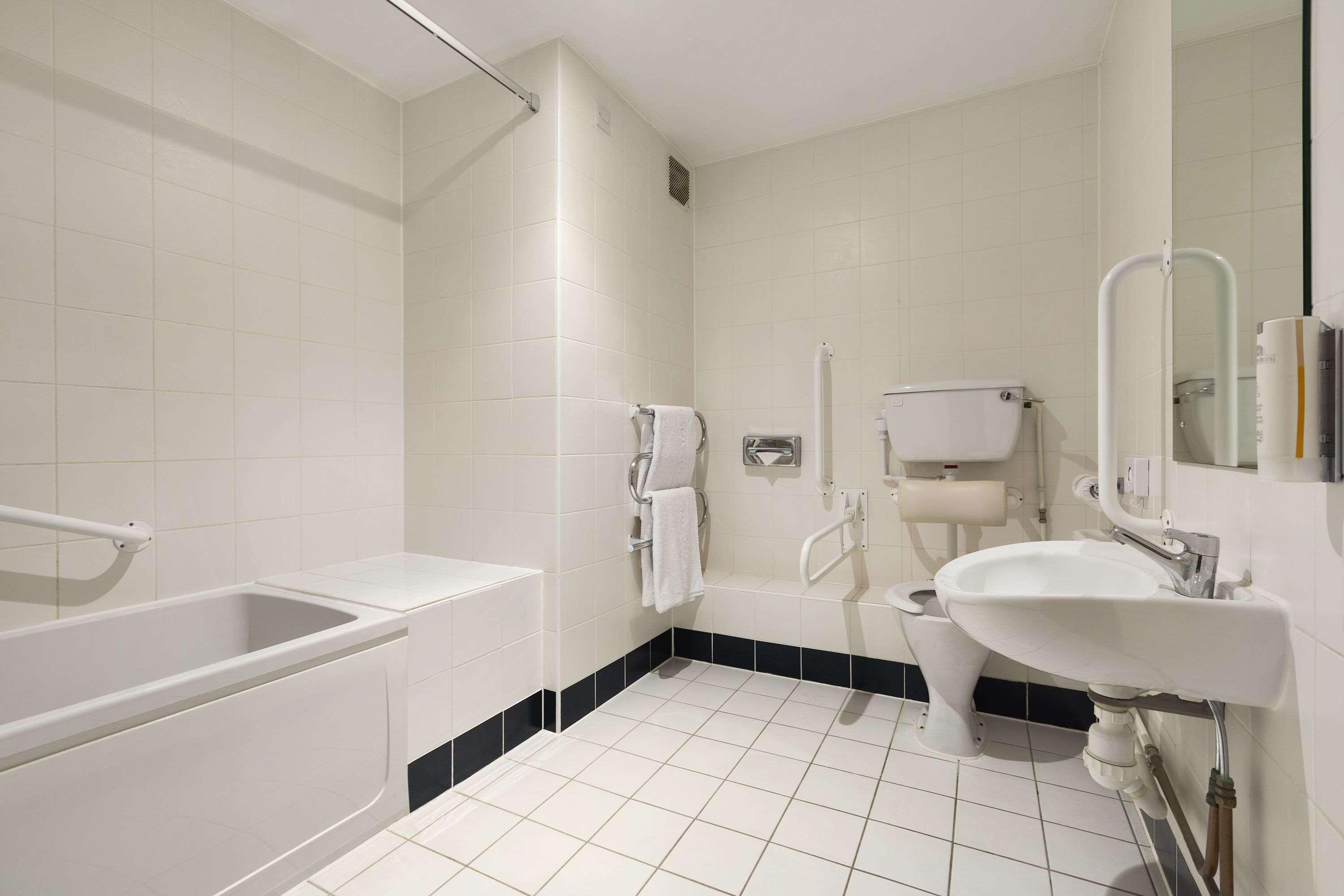 Days Inn Stevenage North Baldock Eksteriør bilde