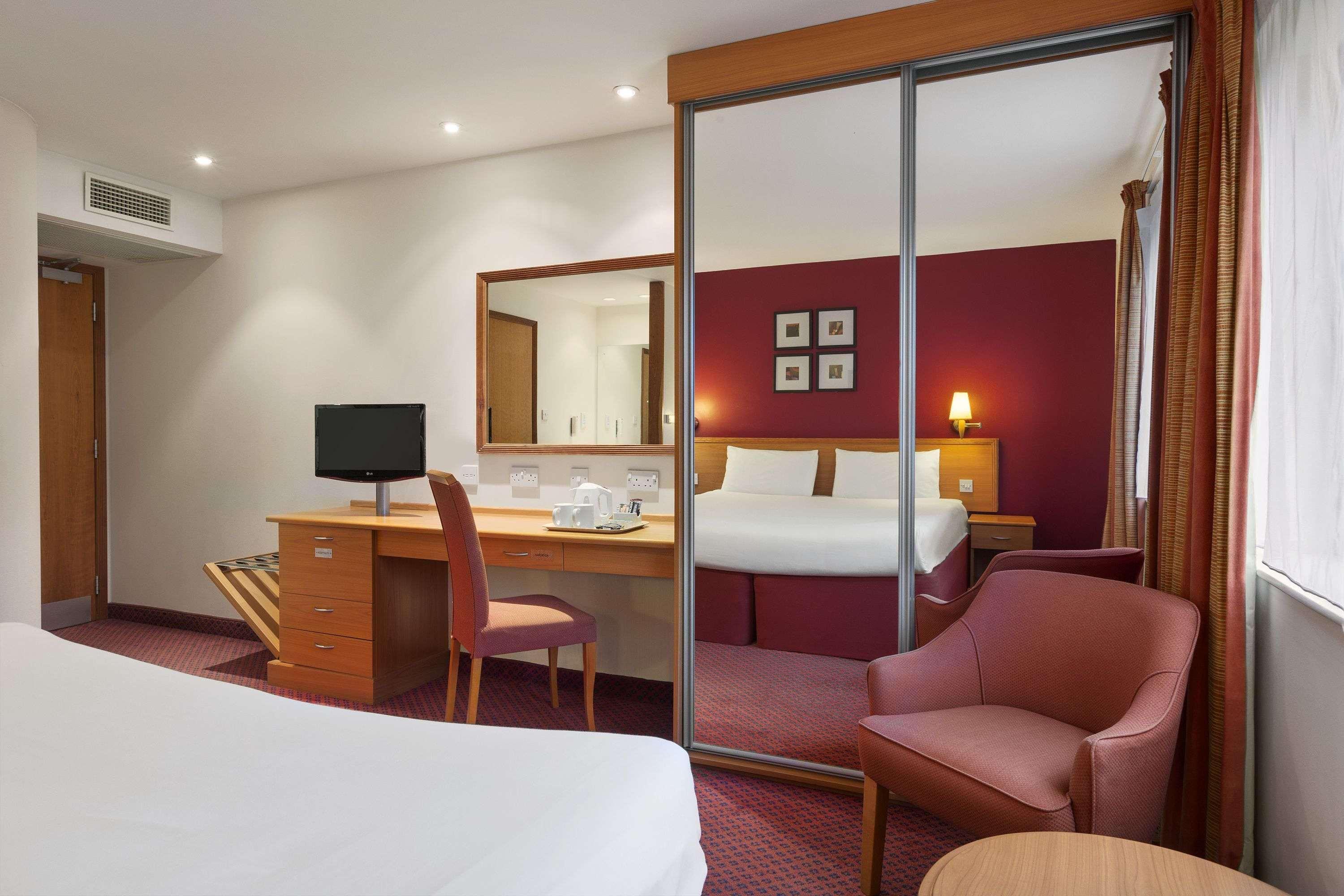 Days Inn Stevenage North Baldock Eksteriør bilde