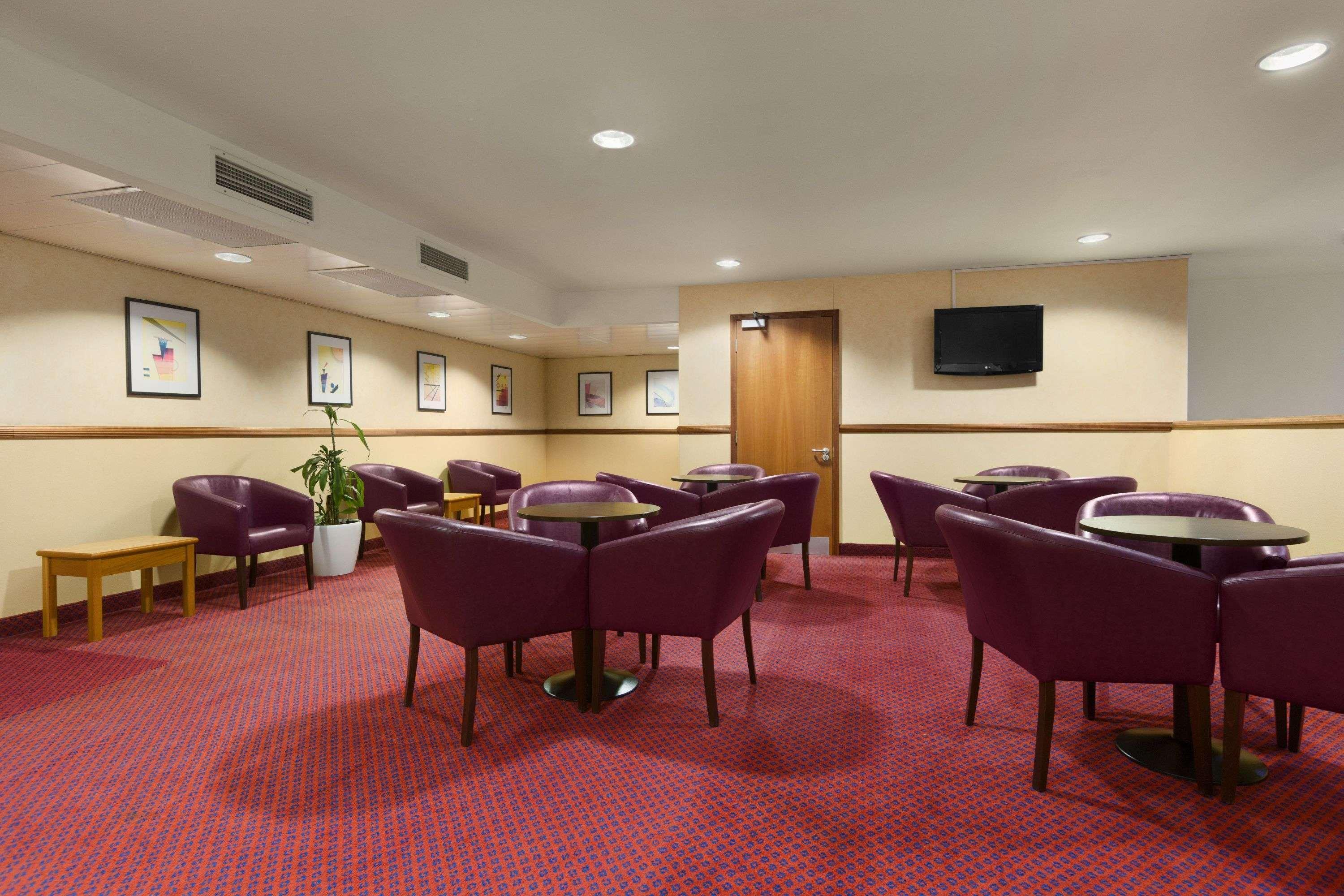 Days Inn Stevenage North Baldock Eksteriør bilde
