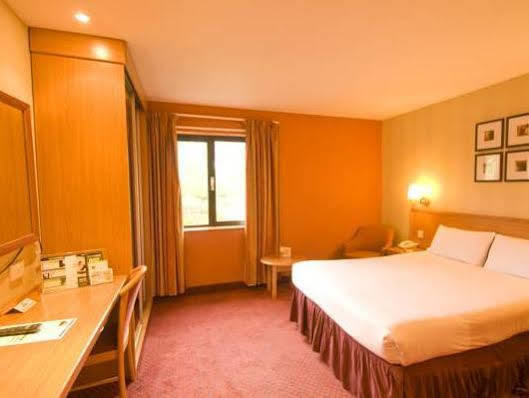Days Inn Stevenage North Baldock Eksteriør bilde