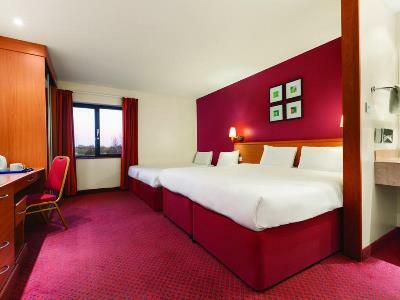 Days Inn Stevenage North Baldock Eksteriør bilde